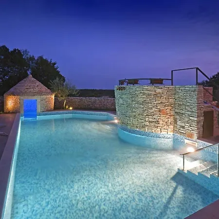 Arco Villa