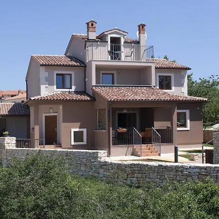 Arco Villa *