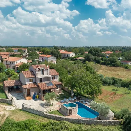 Arco Villa Svetvincenat